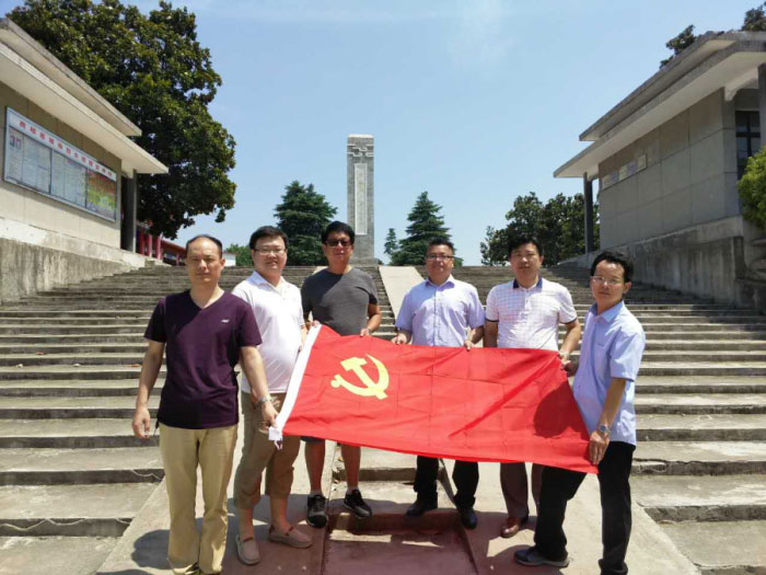 1-307ec.jpg